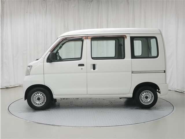Daihatsu Hijet Cargo 2