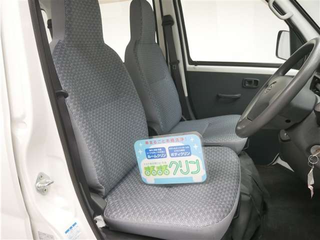 Daihatsu Hijet Cargo 4