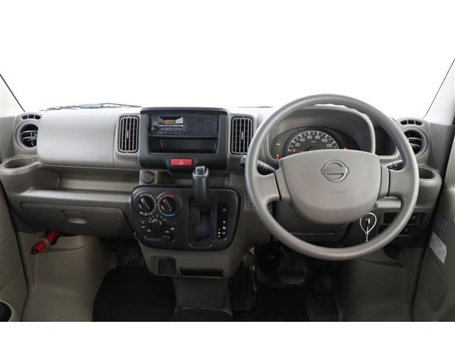 Nissan NV100 Clipper 5