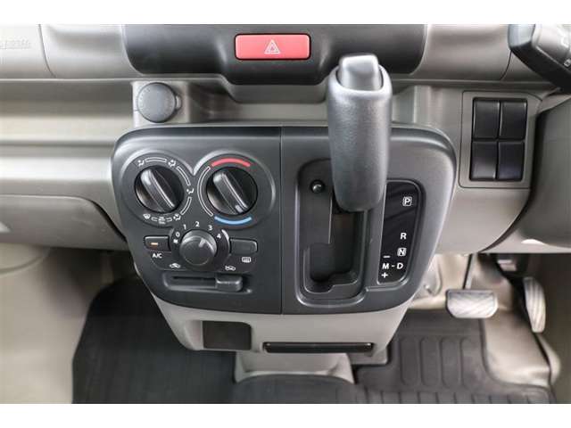 Nissan NV100 Clipper 8