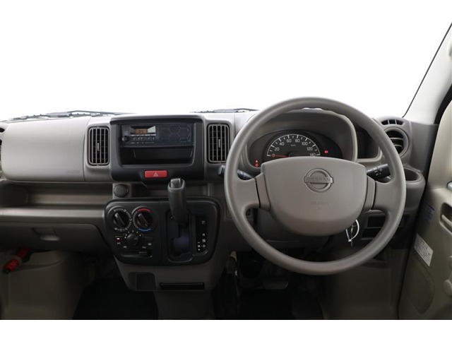 Nissan NV100 Clipper 5