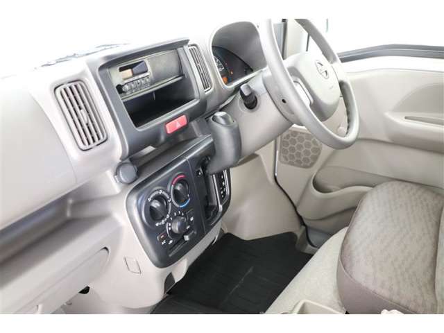 Nissan NV100 Clipper 7