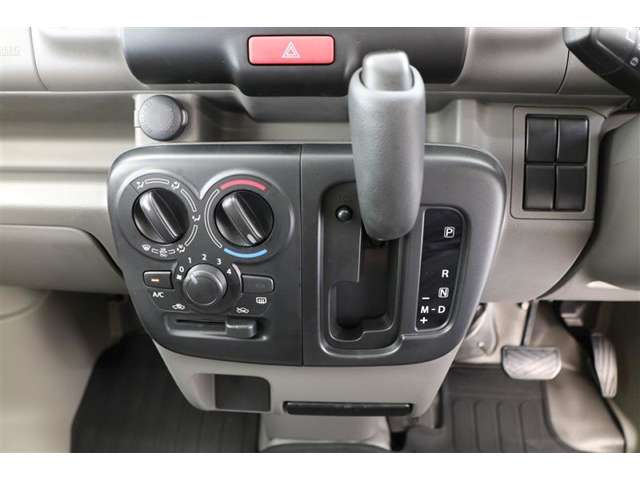 Nissan NV100 Clipper 8