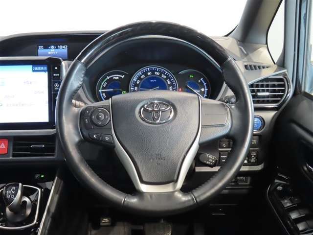Toyota Esquire 7