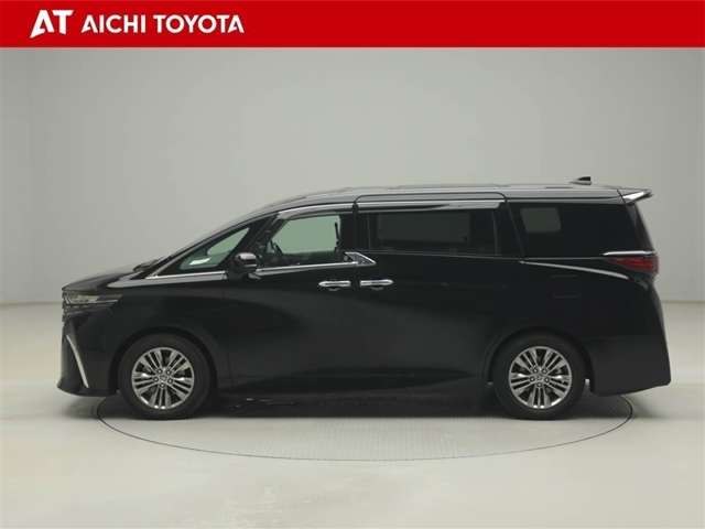 Toyota Alphard 3