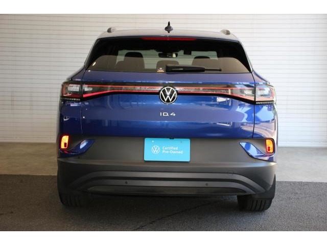 Volkswagen ID.4 8