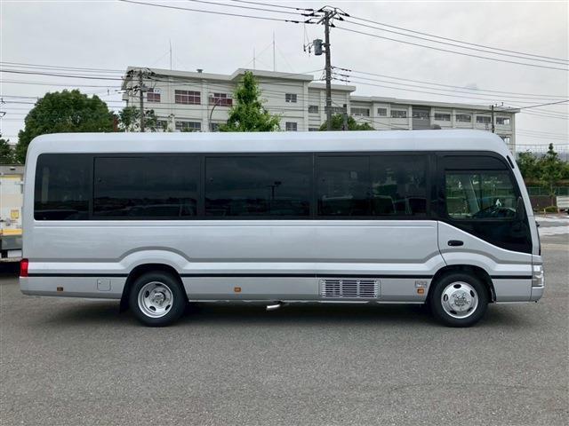 Toyota Coaster 4