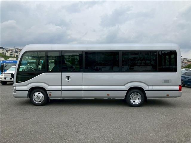 Toyota Coaster 8
