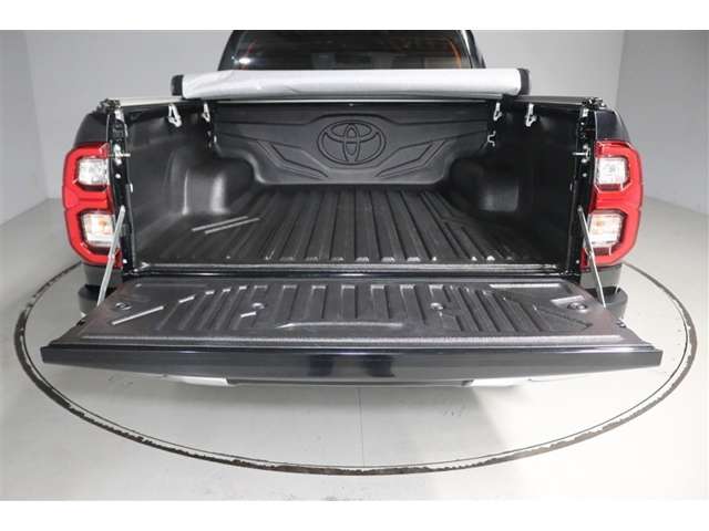 Toyota Hilux 11