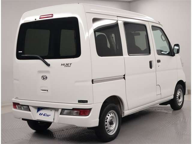 Daihatsu Hijet Cargo 3