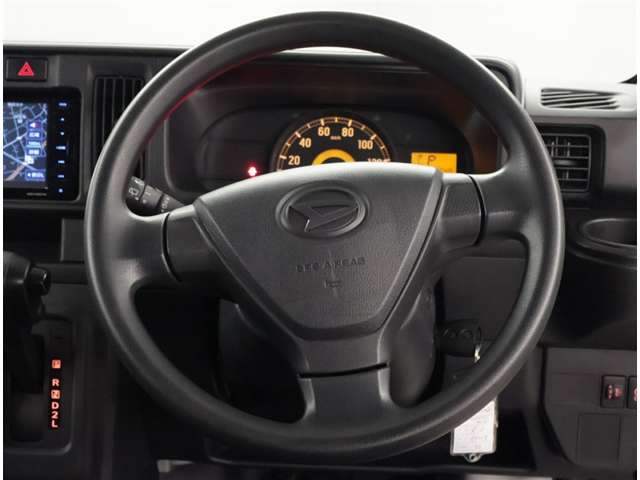 Daihatsu Hijet Cargo 6