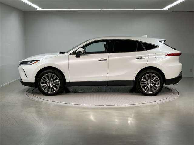 Toyota Harrier 4