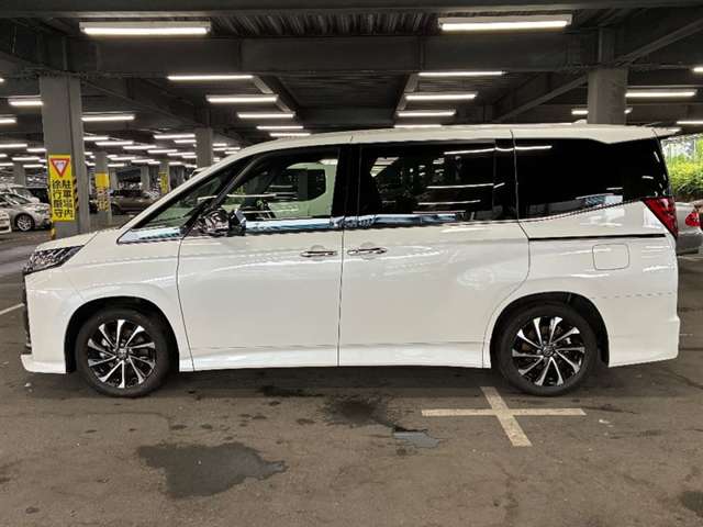 Toyota Noah 7