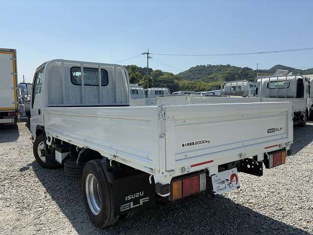 Isuzu Elf 6