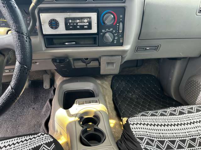 Chevrolet S-10 Blazer 11