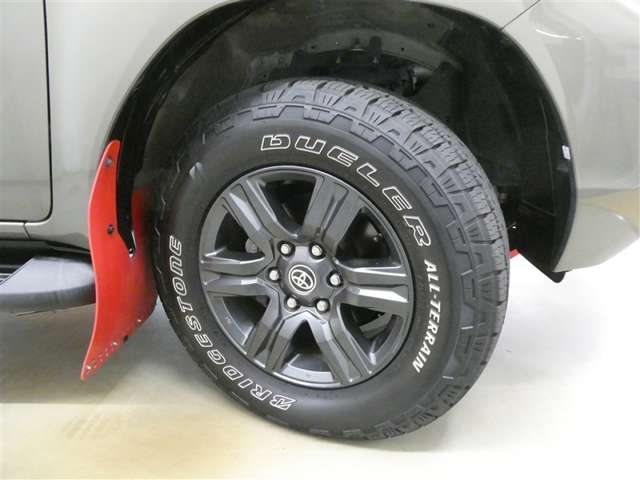 Toyota Hilux 8