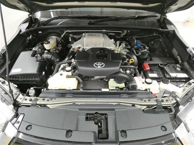 Toyota Hilux 9