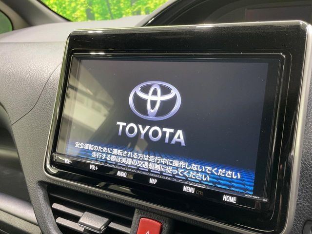 Toyota Noah 7