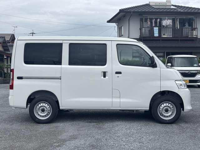 Toyota Town Ace Van 5