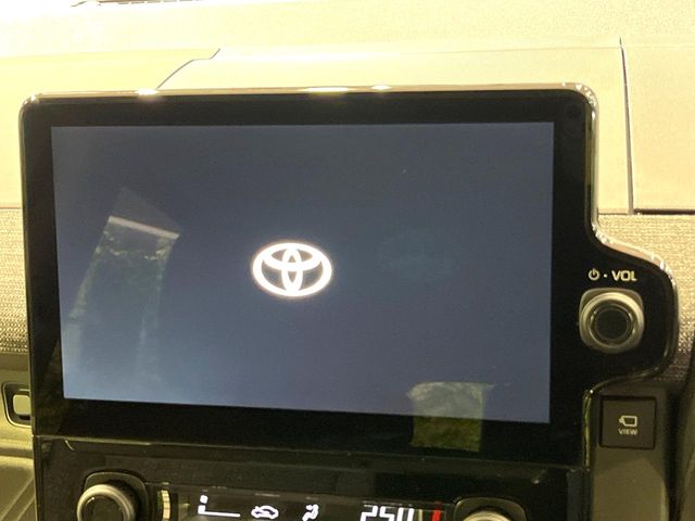 Toyota Sienta 3