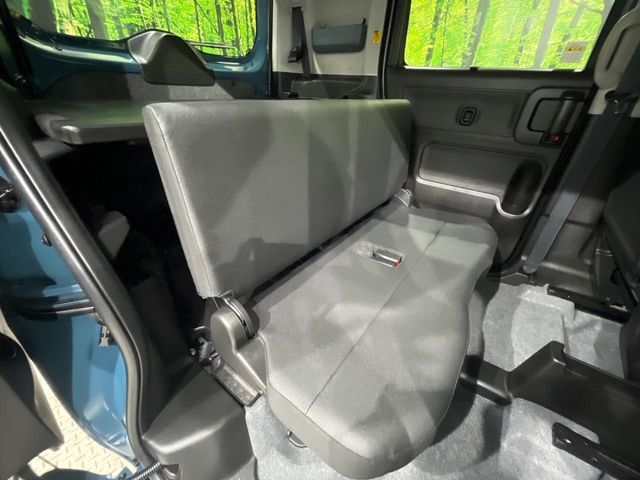 Suzuki Spacia Base 9