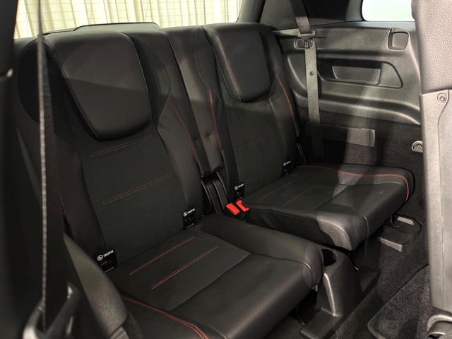 Mercedes-Benz GLB 12