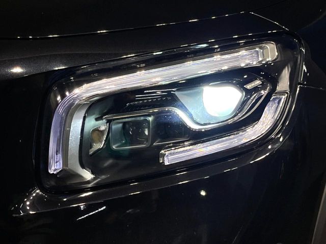 Mercedes-Benz GLB 9