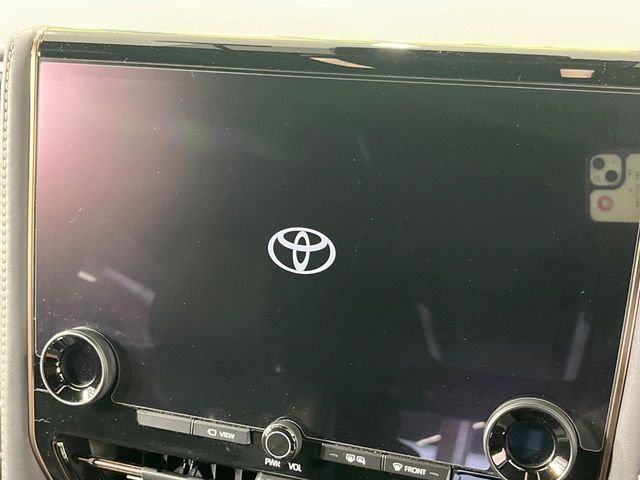 Toyota Alphard 3