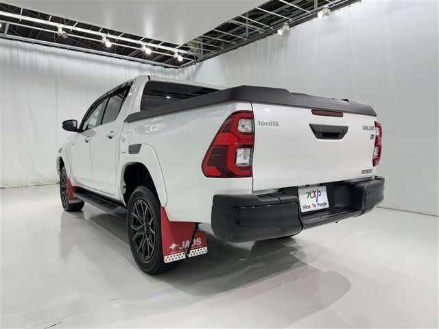 Toyota Hilux 6