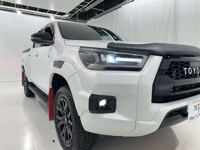 Toyota Hilux 8