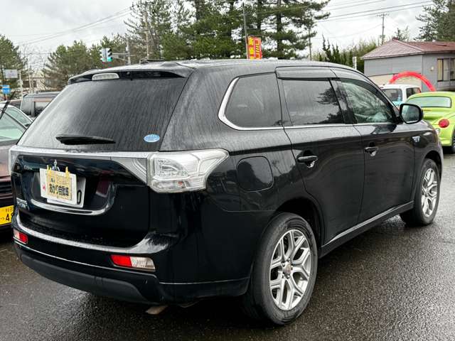Mitsubishi Outlander PHEV 8
