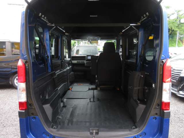 Honda N-VAN 9