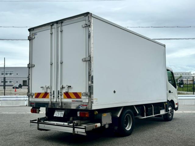 Hino Dutro 5