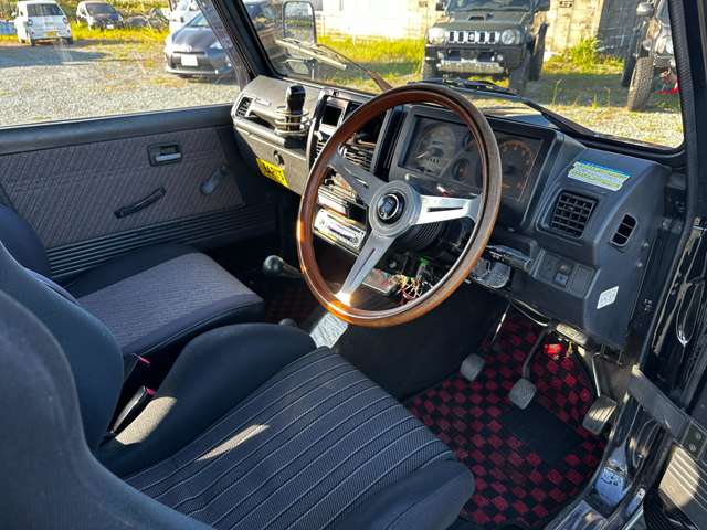 Suzuki Jimny 10