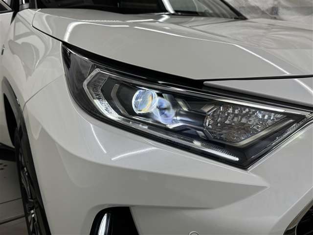 Toyota RAV4 PHV 11