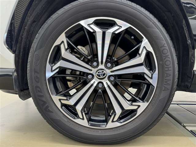 Toyota RAV4 PHV 10