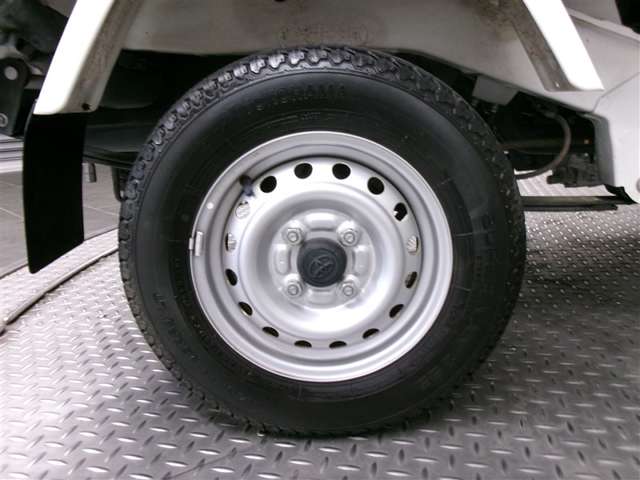 Toyota Pixis Truck 6