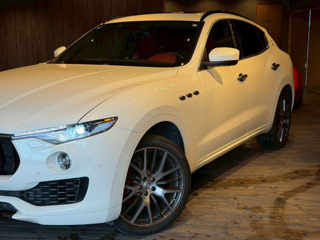 Maserati Levante 6