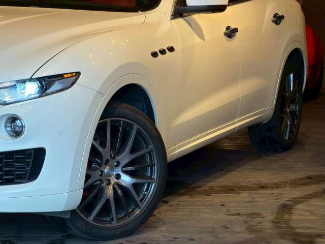 Maserati Levante 7