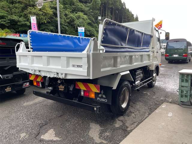 Mitsubishi Fuso Fighter 2