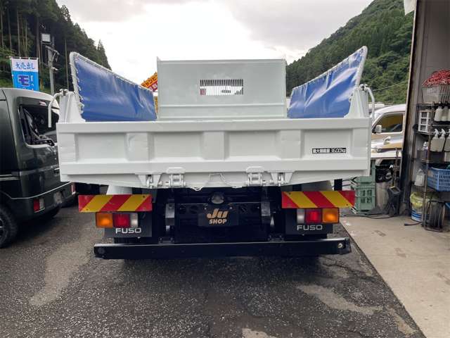 Mitsubishi Fuso Fighter 7