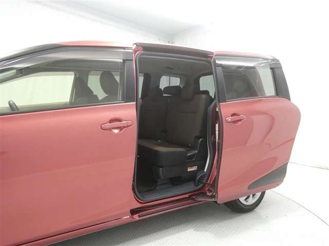 Toyota Sienta 6