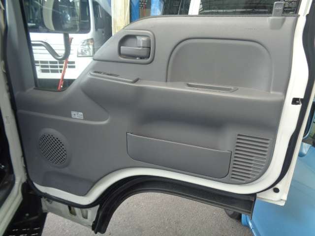 Isuzu Elf 10