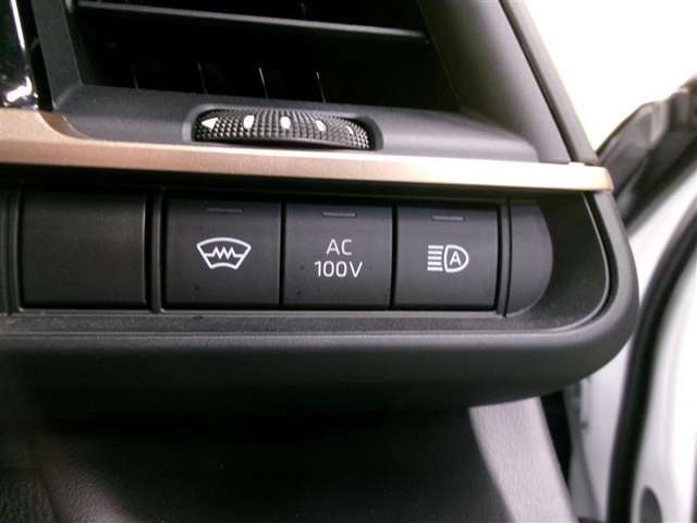 Toyota Crown Crossover 9
