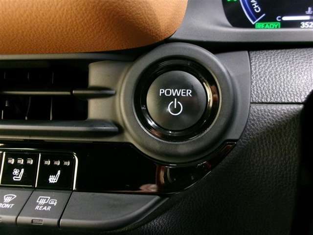 Toyota Crown Crossover 10