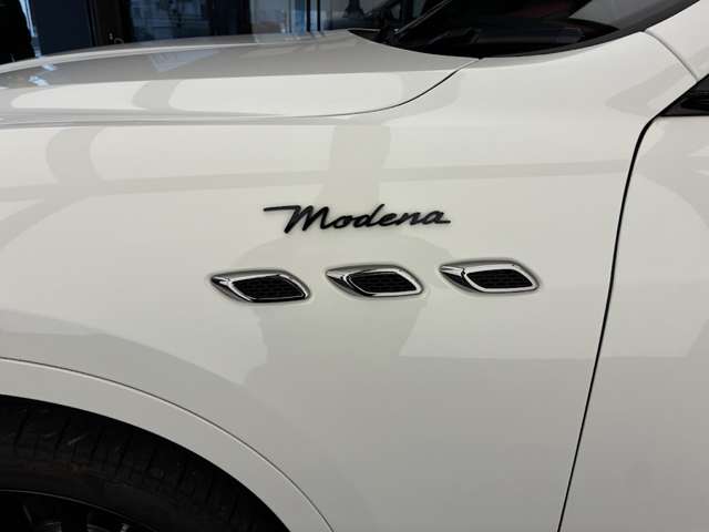 Maserati Levante 11