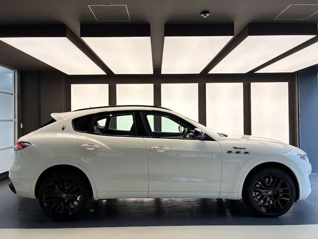 Maserati Levante 4