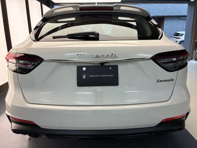 Maserati Levante 5