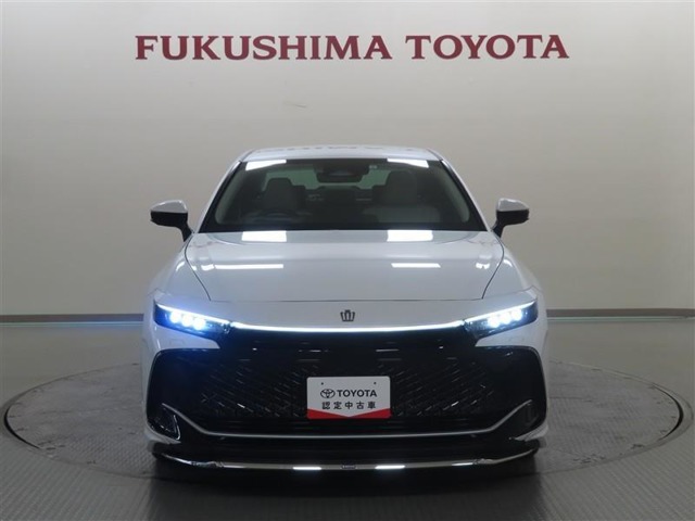 Toyota Crown Crossover 7