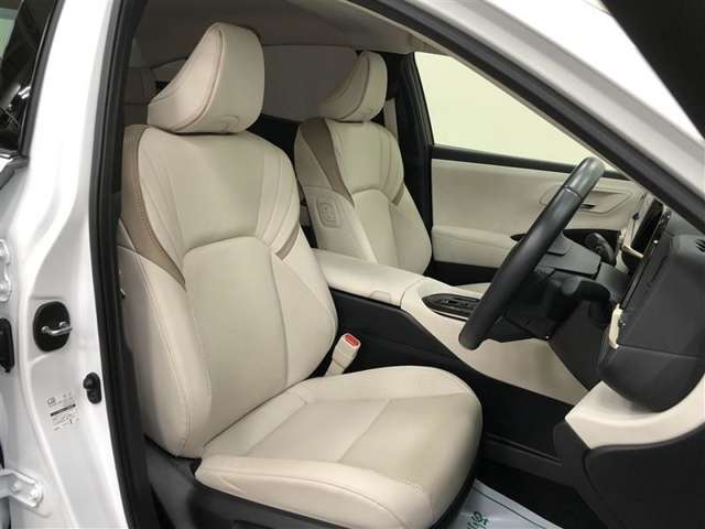 Toyota Crown Crossover 10